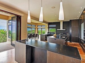 Fridge, microwave, oven, coffee/tea maker