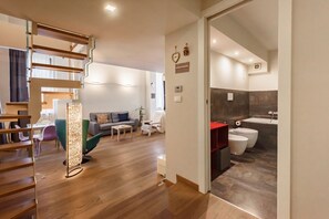 Interior - Irene Loft in Florence by Mmega (Firenze)