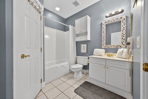 Shower, hair dryer, towels - Myrtle Beach Fun | Pool View | Relax and Enjoy | Magnolia North 4843-103 (Myrtle Beach)