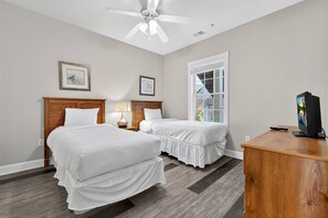 3 Schlafzimmer, BĂŒgeleisen/BĂŒgelbrett, kostenloses WLAN, BettwĂ€sche