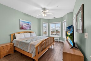 3 chambres, fer et planche à repasser, Wi-Fi gratuit, draps fournis