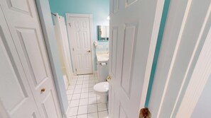 Shower, hair dryer, towels - Serene Garden Views | Beach & Golf Retreat | Magnolia Place 4627-302 (Myrtle Beach)