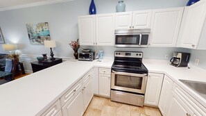 Fridge, microwave, oven, stovetop - Beach days | cozy nights | Myrtlewood Villa stay | Magnolia Place 4695-103 (Myrtle Beach)