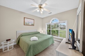 2 bedrooms, iron/ironing board, free WiFi, bed sheets - Golf days | soft beds | blocks from shoreline | Magnolia Place 4757-103 (Myrtle Beach)