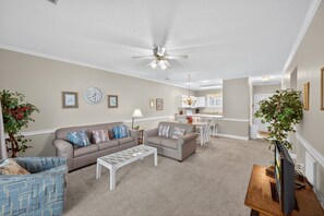 TV - Golf days | soft beds | blocks from shoreline | Magnolia Place 4757-103 (Myrtle Beach)