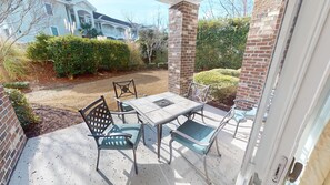 Outdoor dining - Escape to Nature | Pool & Golf Views | Magnolia Pointe 4877-104 (Myrtle Beach)