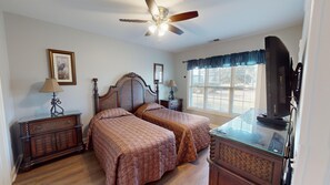 2 bedrooms, iron/ironing board, free WiFi, bed sheets