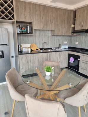Private kitchen - Charming 2Beds-2Baths Apt Wifi and backup solar in Ibex Hill Kingsland Lusaka5
(Lusaka)