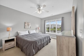 2 slaapkamers, een strijkplank/strijkijzer, gratis wifi, beddengoed