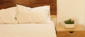 Chic 3-bedroom villa with AC and WiFi in welcoming Puerto Escondido