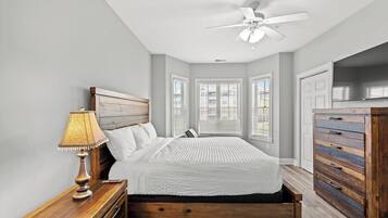 3 bedrooms, free WiFi, bed sheets