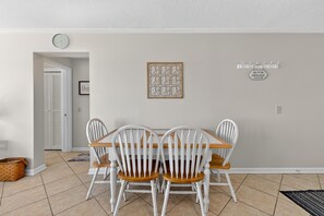 Dining - A place at the beach III 9530-2H, Oceanfront Summer Paradise Steps from Myrtle Beach Sand (Myrtle Beach)