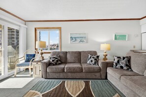 TV - A Place at the Beach IV M217, Myrtle Beach Ocean View, Perfect for a Getaway (Myrtle Beach)