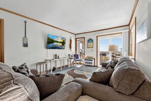 TV - A Place at the Beach IV M217, Myrtle Beach Ocean View, Perfect for a Getaway (Myrtle Beach)