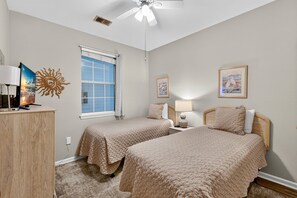 2 bedrooms, iron/ironing board, free WiFi, bed sheets