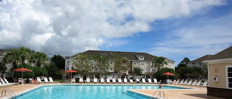 恒温泳池