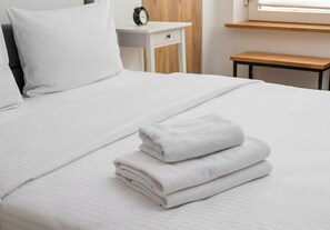 Iron/ironing board, WiFi, bed sheets