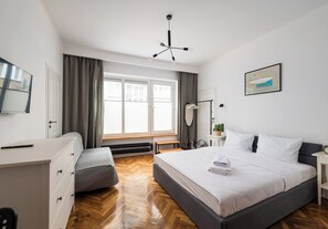 Bügeleisen/Bügelbrett, WLAN, Bettwäsche