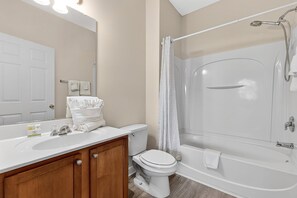 Shower, hair dryer, towels - Willowbend 831 - Barefoot (North Myrtle Beach)