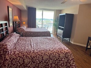 3 bedrooms, iron/ironing board, free WiFi, bed sheets - Yacht Club 2-505 - Three Bedroom (North Myrtle Beach)