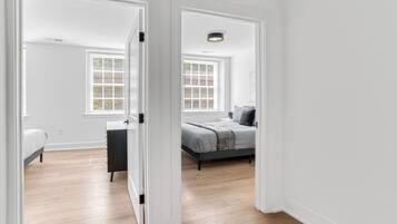 3 bedrooms, desk, free WiFi, bed sheets