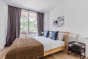 2 chambres, fer et planche à repasser, Wi-Fi, draps fournis