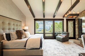 5 chambres, bureau, Wi-Fi gratuit, draps fournis