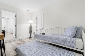 3 bedrooms, desk, iron/ironing board, free WiFi