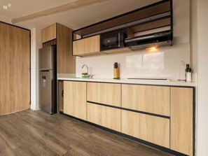 Fridge, microwave, oven, coffee/tea maker