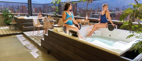 Bain à remous extérieur