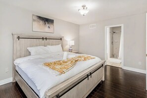 3 makuuhuonetta, silitysrauta/-lauta, vauvan matkasänky, ilmainen Wi-Fi