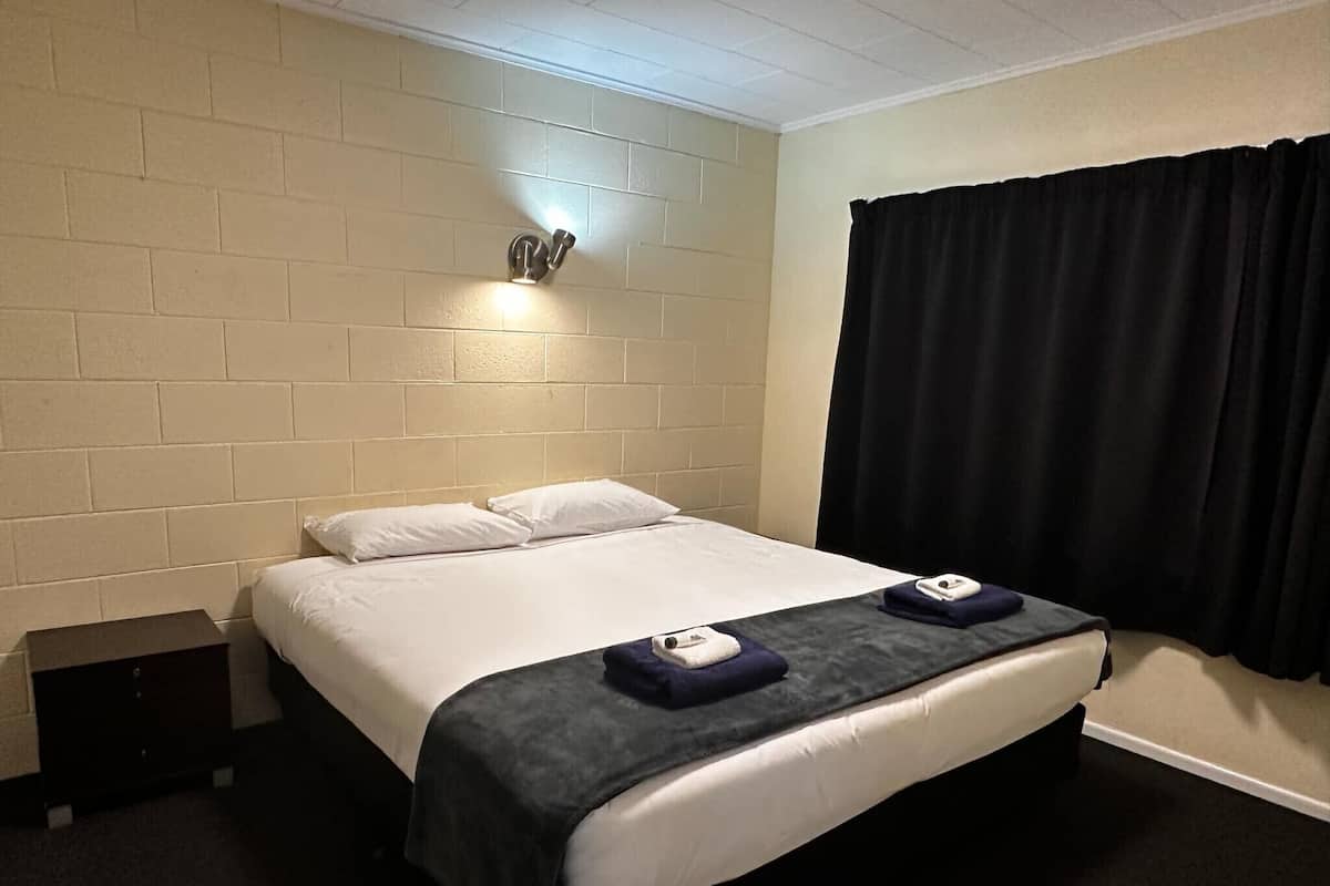 Iron/ironing board, rollaway beds, free WiFi, bed sheets