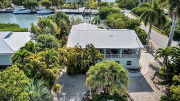 House, 2 Bedrooms | Exterior