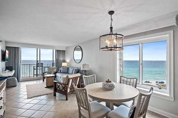 Smart TV, stereo - Destin on the Gulf 707 ~ 2 bed/ 2 bath Beach Front Condo (Destin)