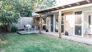 屋外ダイニングエリア