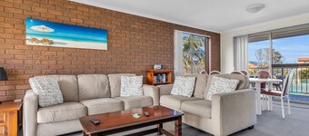 Anchor Bell Apartments: Townhouse sleeps 5