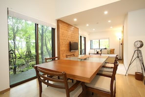 Ferienhaus, 2 Schlafzimmer, Küche | Essbereich im Zimmer