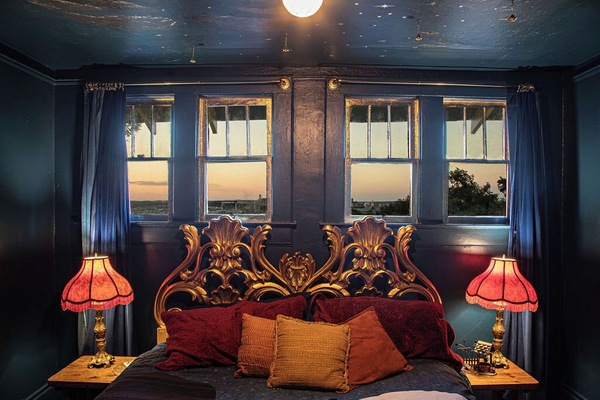 3 bedrooms, desk, free WiFi, bed sheets