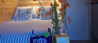 Beautiful and Cosy Garden Pod Saintives