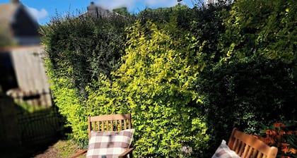 Beautiful and Cosy Garden Pod Saintives