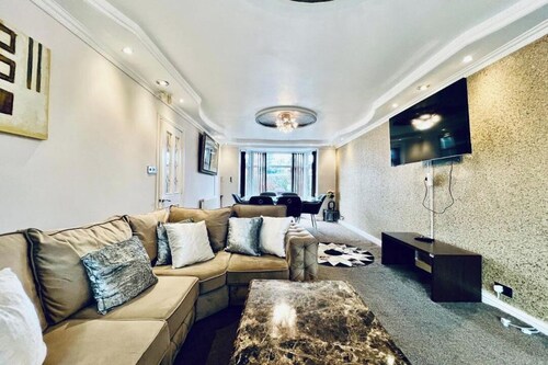 13 Guests - Free Parking - Manchester House