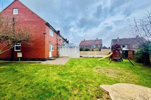 Exterior - 13 Guests - Free Parking - Manchester House (Manchester)