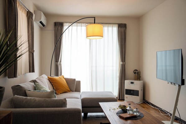 Τηλεόραση με επίπεδη οθόνη