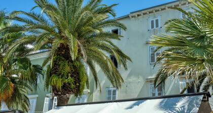 Lasta 25 Lošinj Town Twin Room, Mali Lošinj, Croatia