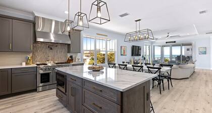 Coastal Dream! Ocean Views / Pool / Seconds From The Beach / 2601S