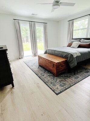 3 makuuhuonetta, silitysrauta/-lauta, Wi-Fi, vuodevaatteet