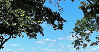 Newly Remodeled 3-bedroom house with Amazing Views of the Lake!