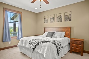 5 عدّة غرف نوم ومكواة/لوح كي وواي فاي وملاءات أسرّة