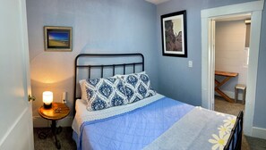 2 habitaciones, escritorio, tabla de planchar con plancha y wifi gratis