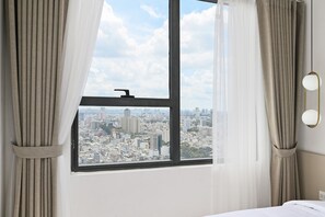 Superior Apartment, 2 Bedrooms, Kitchen, City View | Desk, laptop workspace, blackout drapes, soundproofing